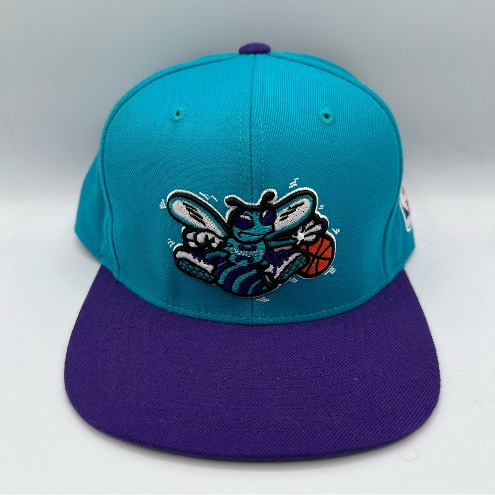Charlotte Hornets Mitchell & Ness Hardwood Classic Wool Snapback Hat